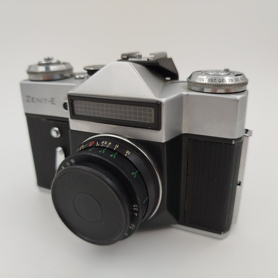 Фотоаппарат "Зенит-Е", объективом "Индустар 50-2", в кофре, металл, стекло, кожа, пластик, Красногорский механический завод (КМЗ), Красногорский механический завод (КМЗ)