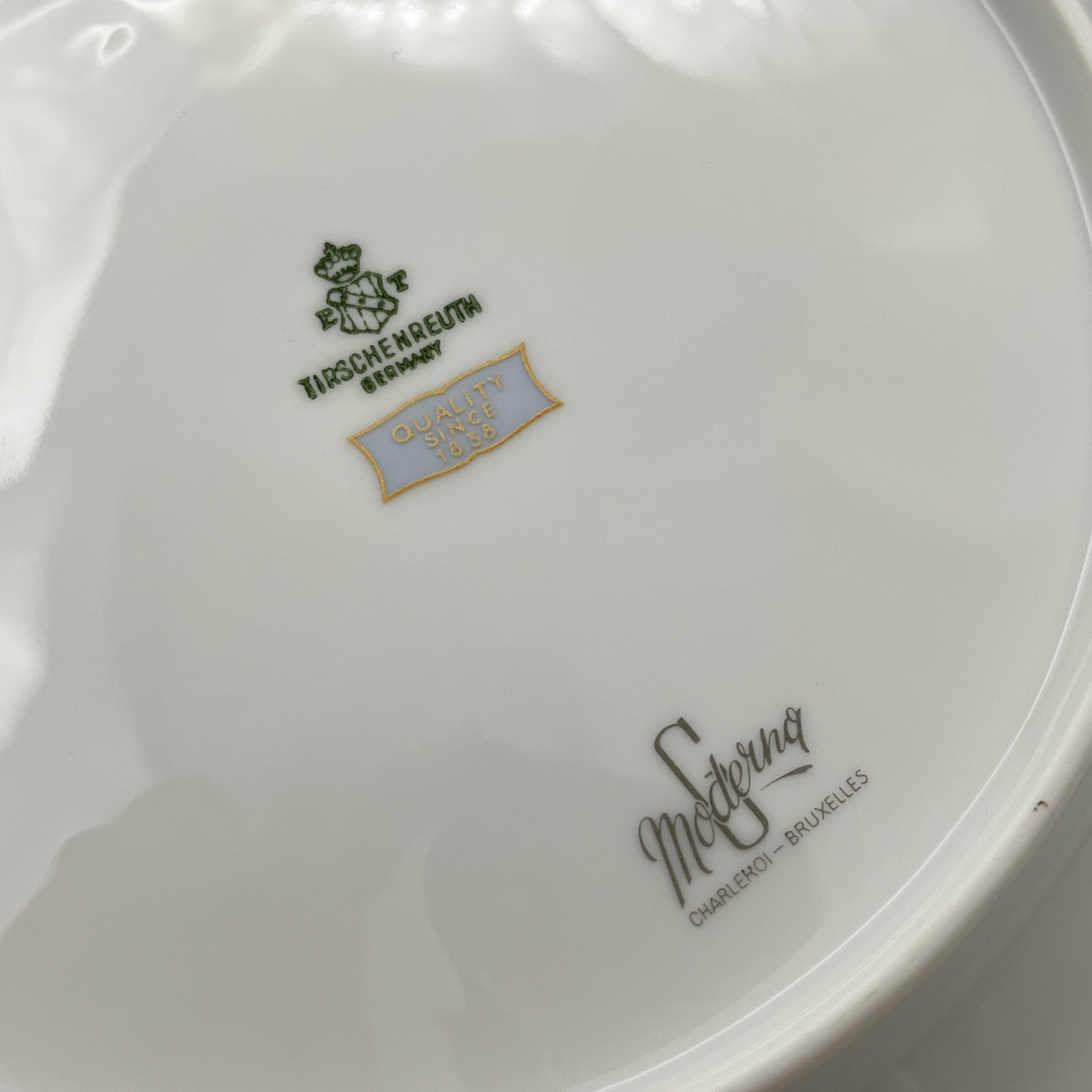 Набор тарелок для горячих блюд с растительным декором на 6 персон, серия "Charleroi-Bruxelles", фарфор, золочение, Tirschenreuth, Германия, 1969-1990 гг.