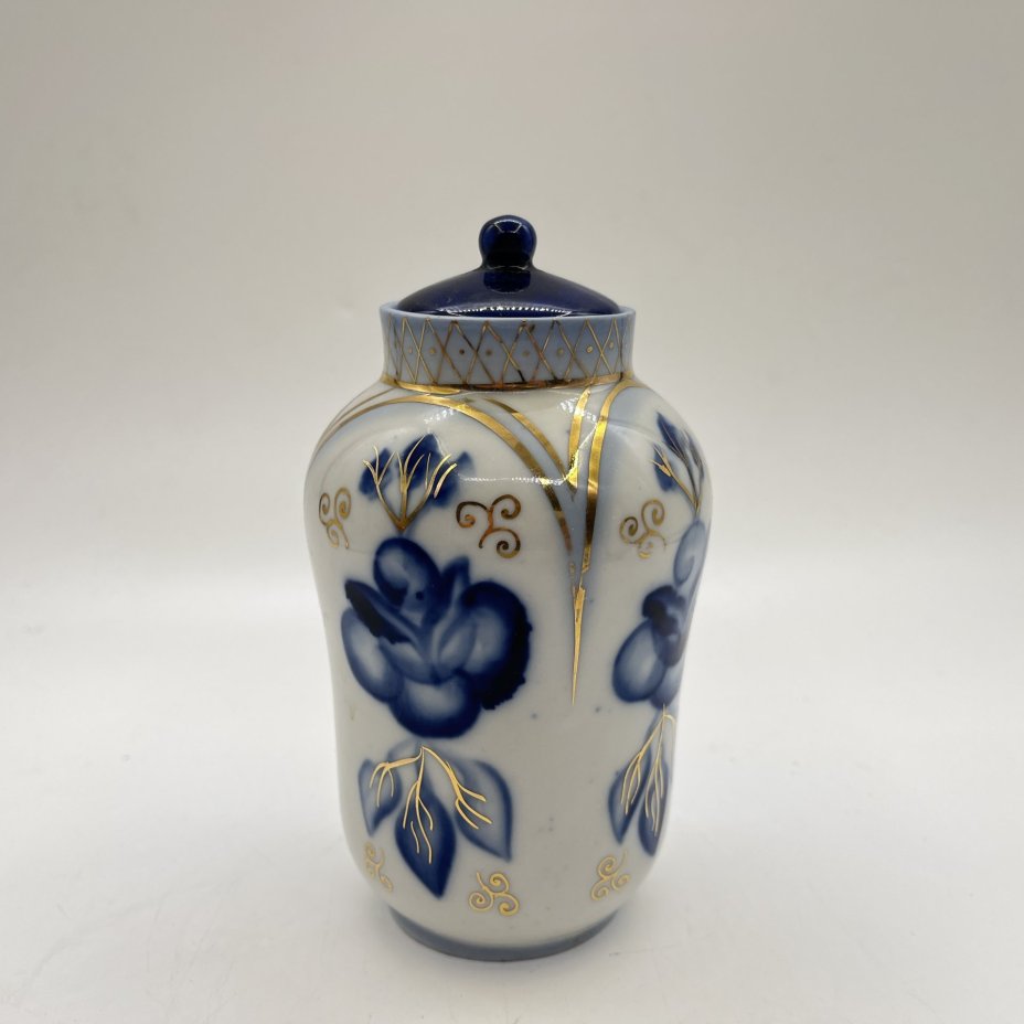 Чайница с цветочным декором и символикой олимпиады (на дне), фарфор, Кисловодская фабрика сувениров, СССР, 1980 г.