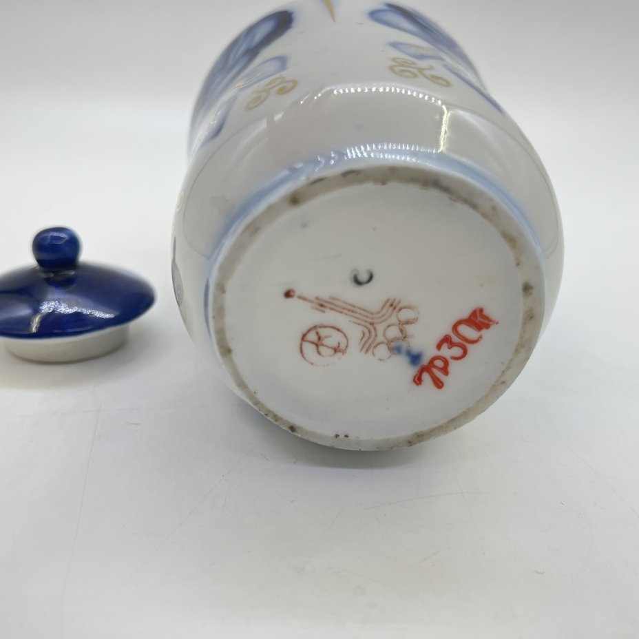 Чайница с цветочным декором и символикой олимпиады (на дне)