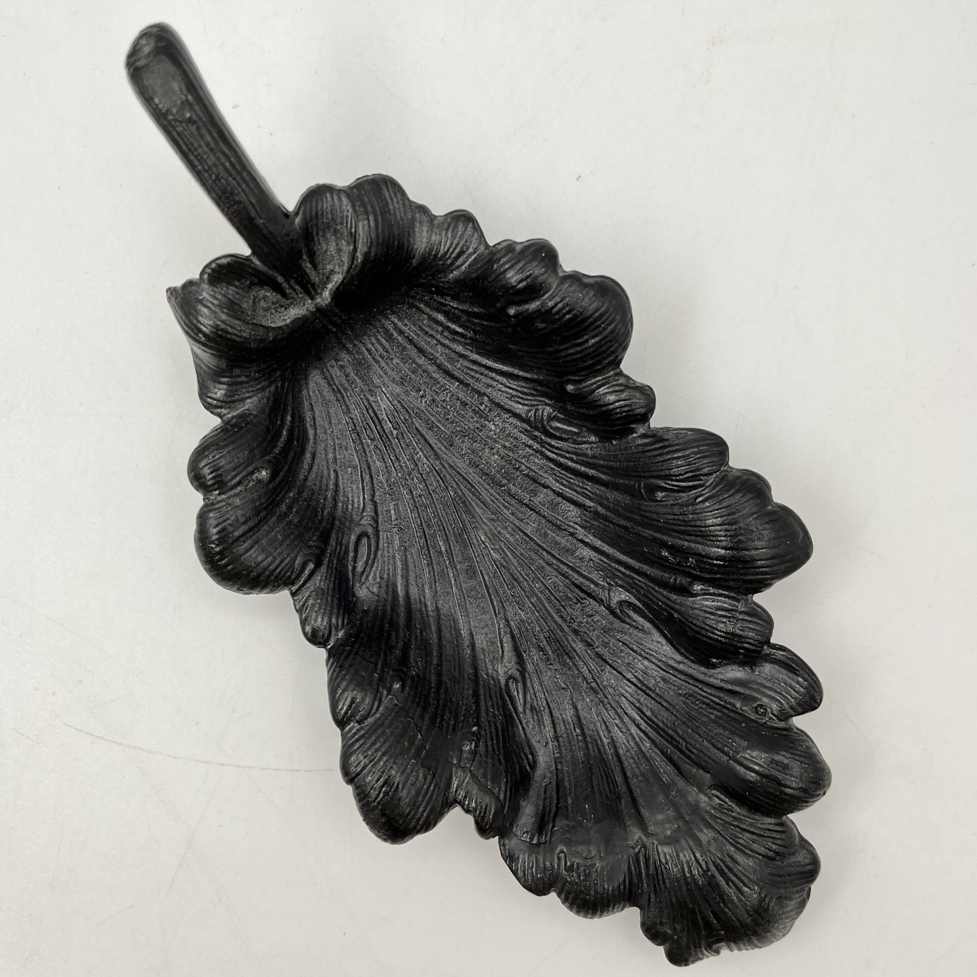 Пепельница "Лист дуба"