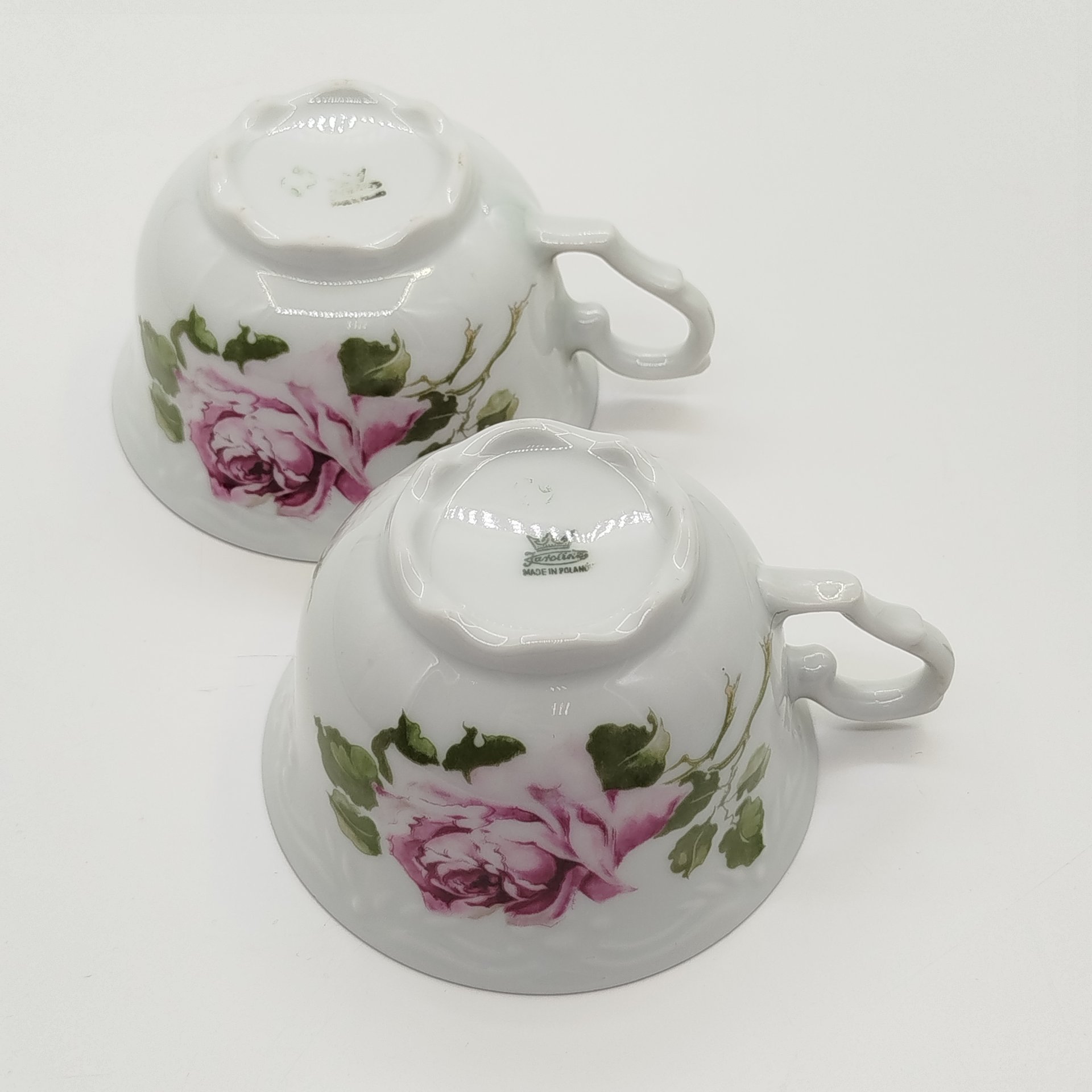Пара чашек с декором в виде розы, фарфор, деколь, золочение, Karolina (Фарфоровая мануфактура «Каролина», Польша), Польша, 1954-1990 гг.
