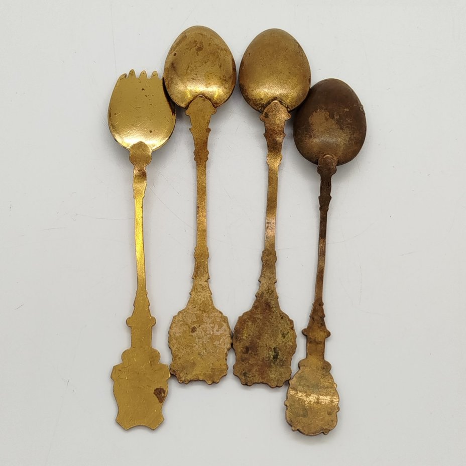 Набор из 3-х сувенирных ложек и вилки "Москва" (в подборе)