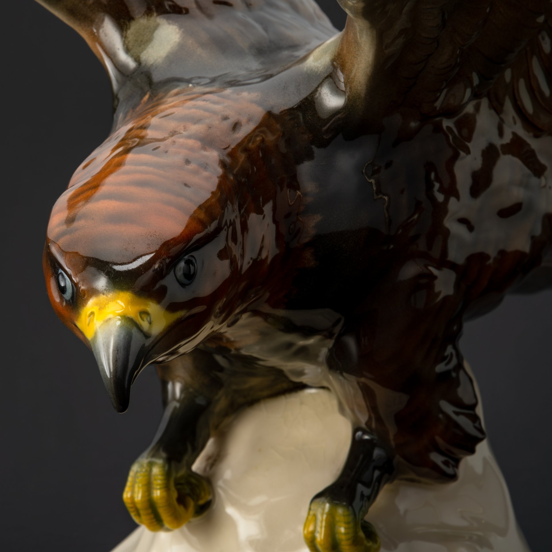 Скульптура "Орел с раскрытыми и поднятыми вверх крыльями", Schafer & Vater, фаянс, роспись, Германия, 1950-1962 гг.