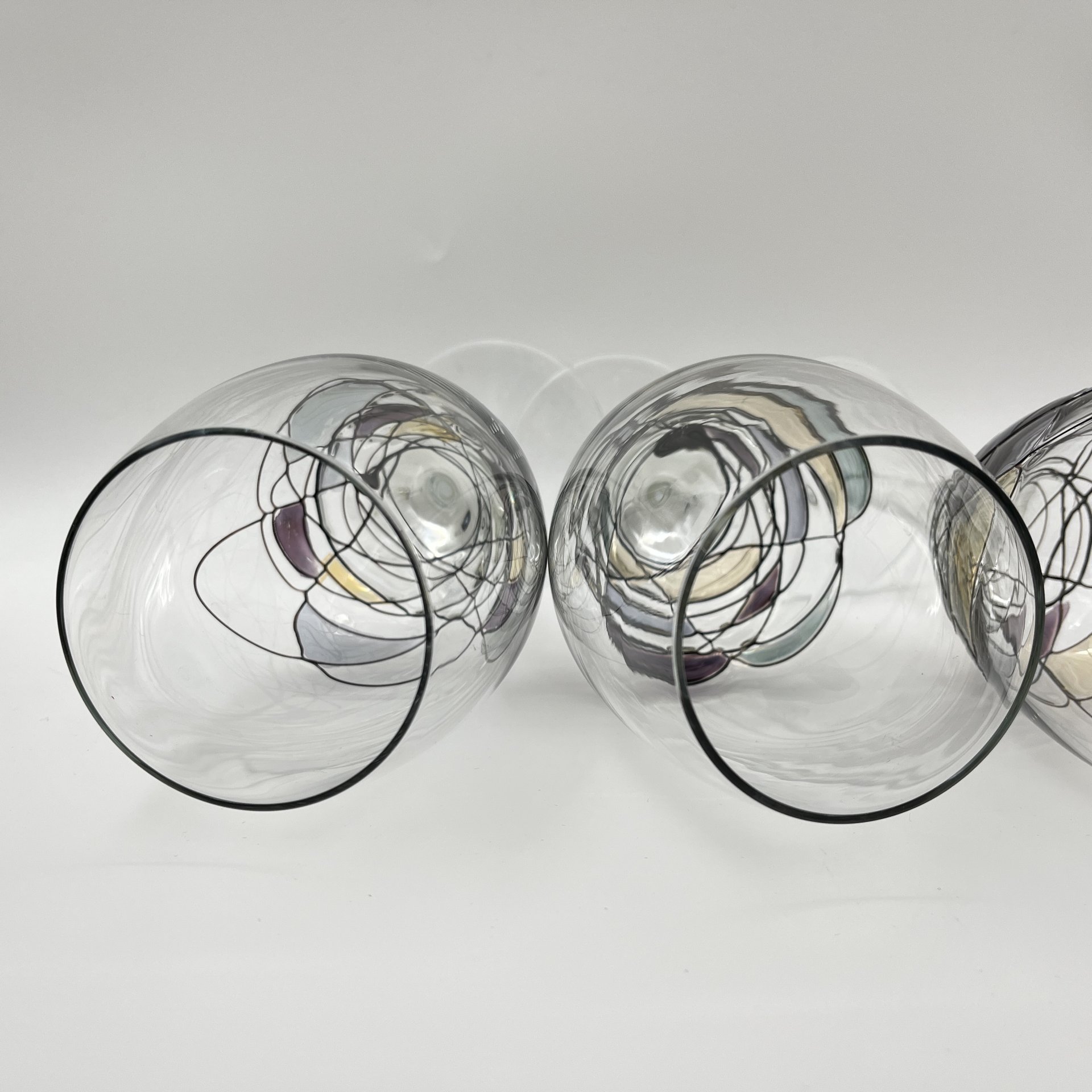 Кувшин с комплектом бокалов на 4 персоны с витражным декором