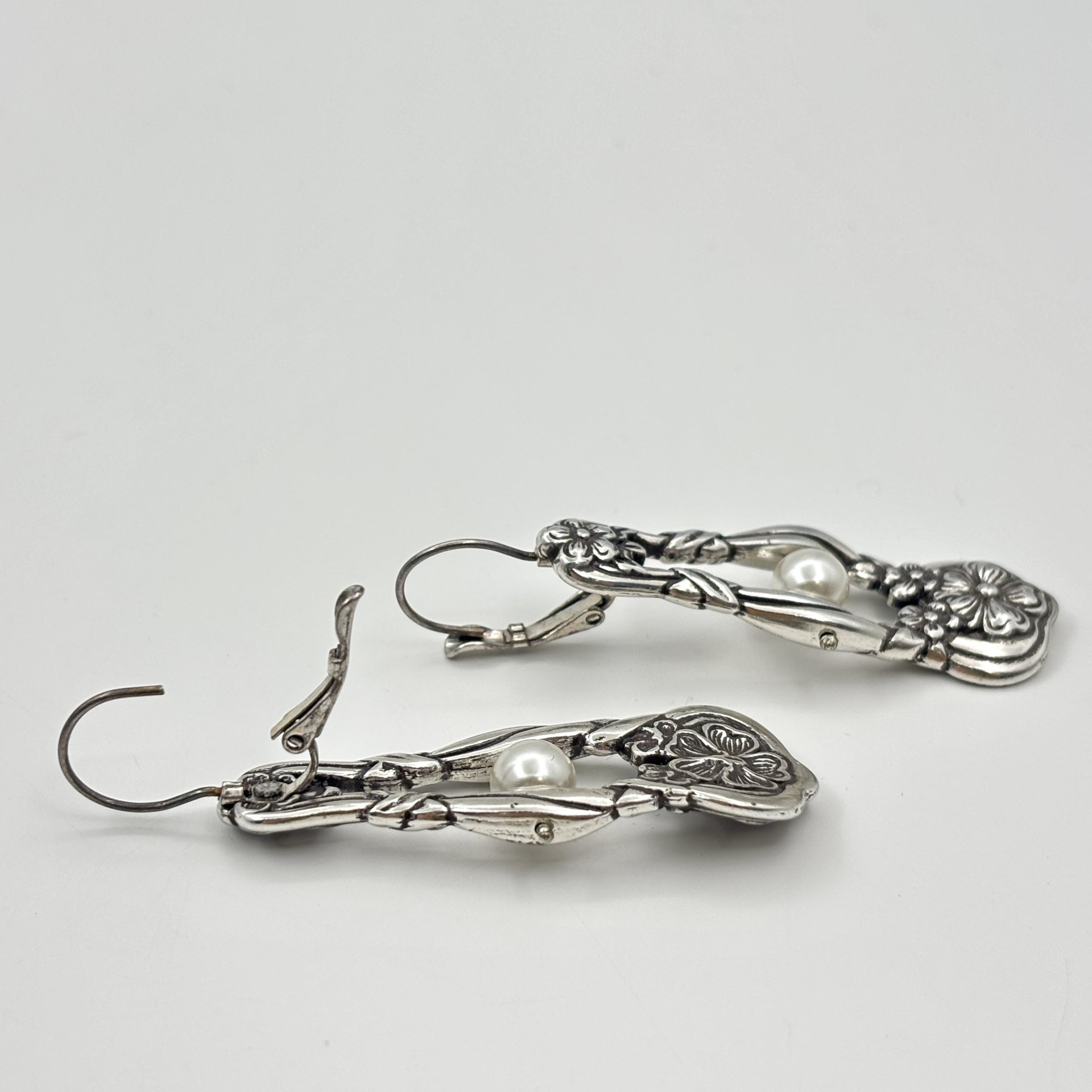 Серьги, металл, серебрение, искусственный жемчуг, США, 1950-1980 гг.