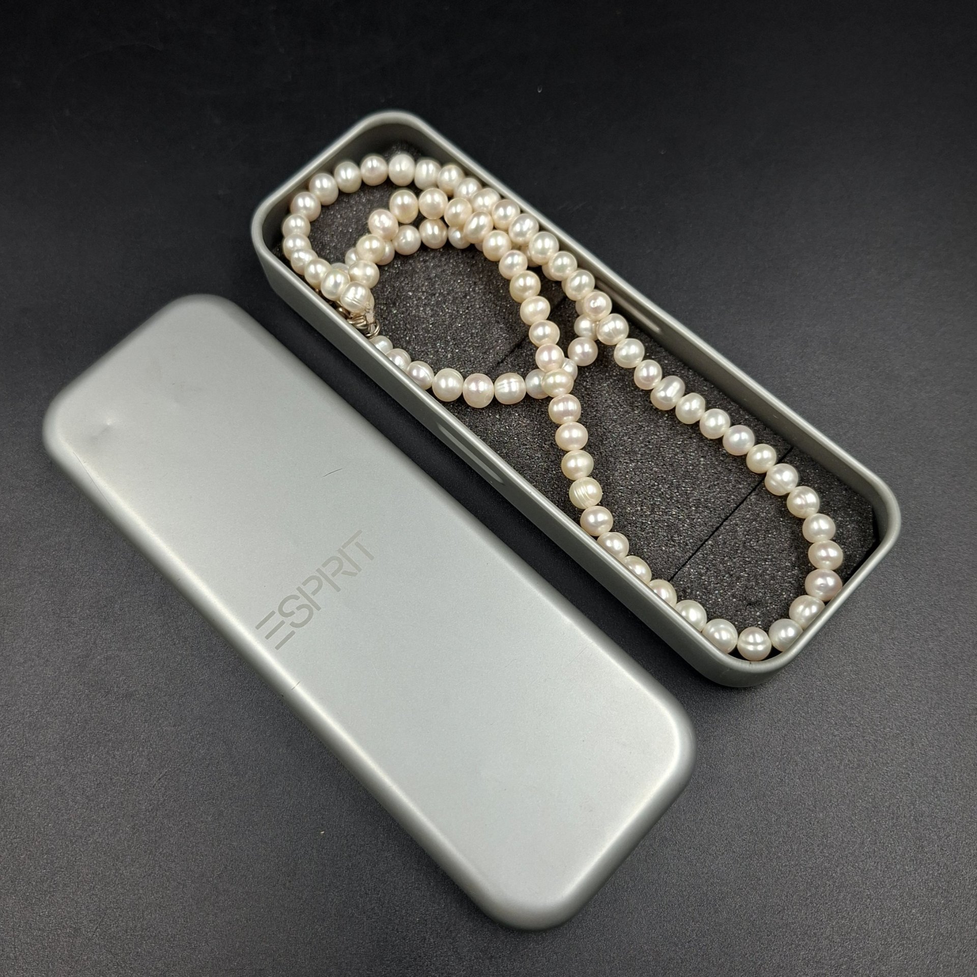 Набор из бус и браслета (коробка в подборе)