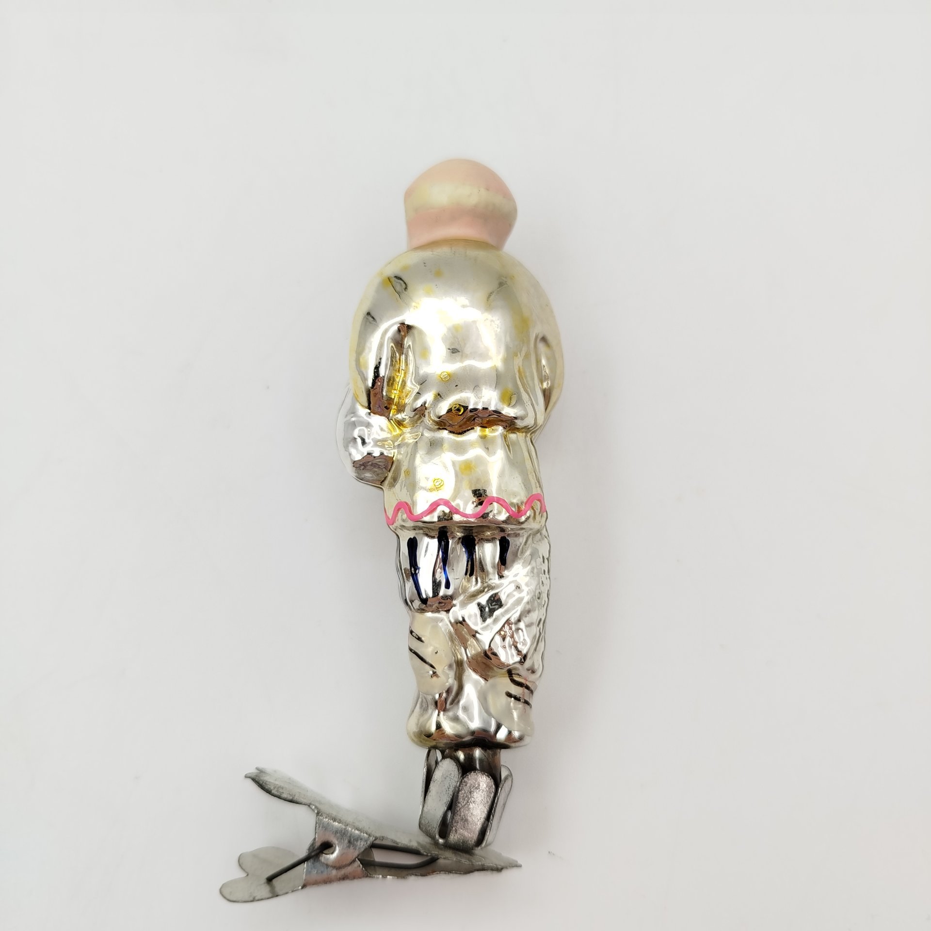 Ёлочная игрушка "Старик" из серии "Сказка о золотой рыбке" на прищепке, стекло, металл, роспись, Завод стеклянных ёлочных украшений и оптических изделий, г. Москва, СССР, 1950-1960 гг.