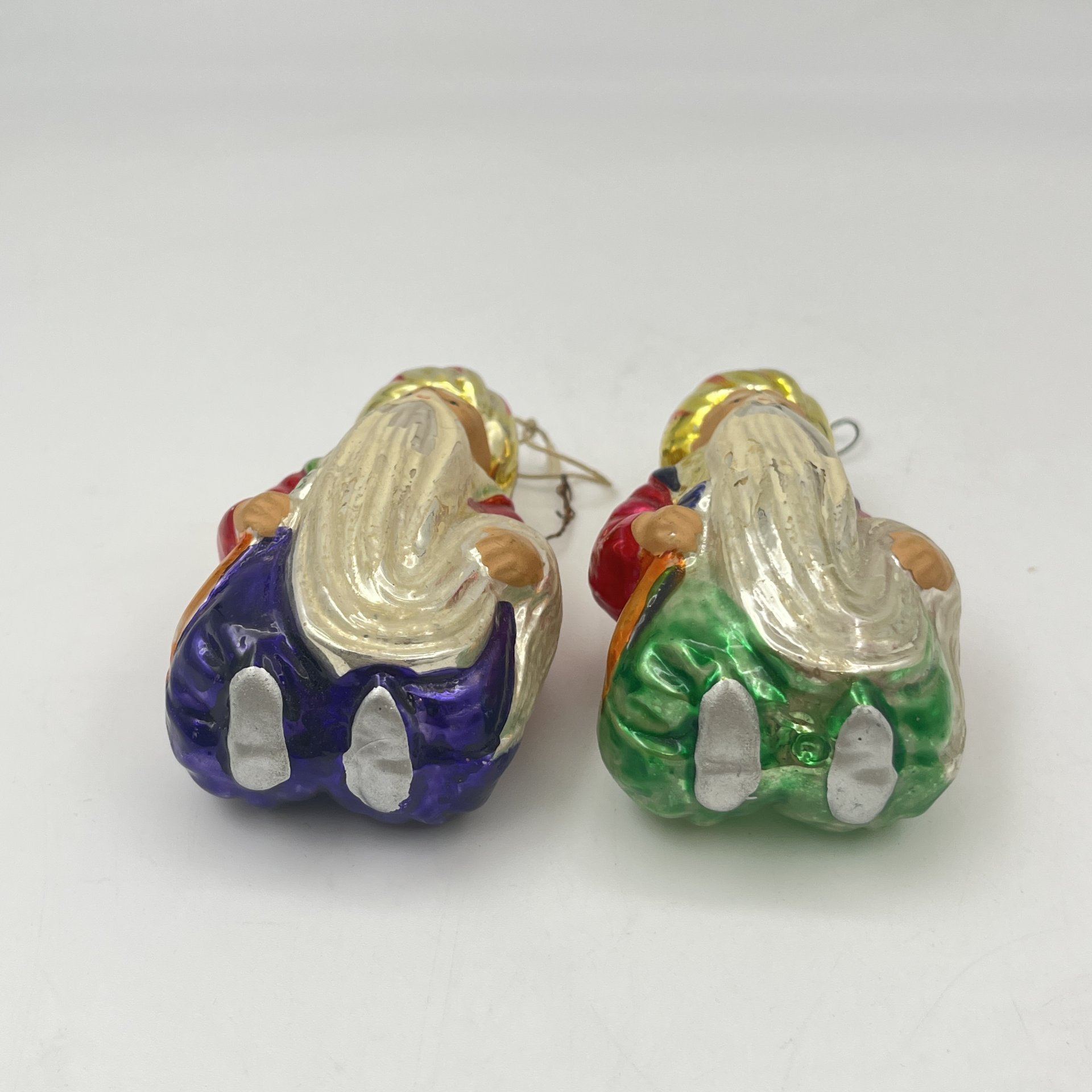 Пара ёлочных игрушек "Черномор", стекло, краска, металл, Завод стеклянных ёлочных украшений и оптических изделий, г. Москва, СССР, 1960-1980 гг.