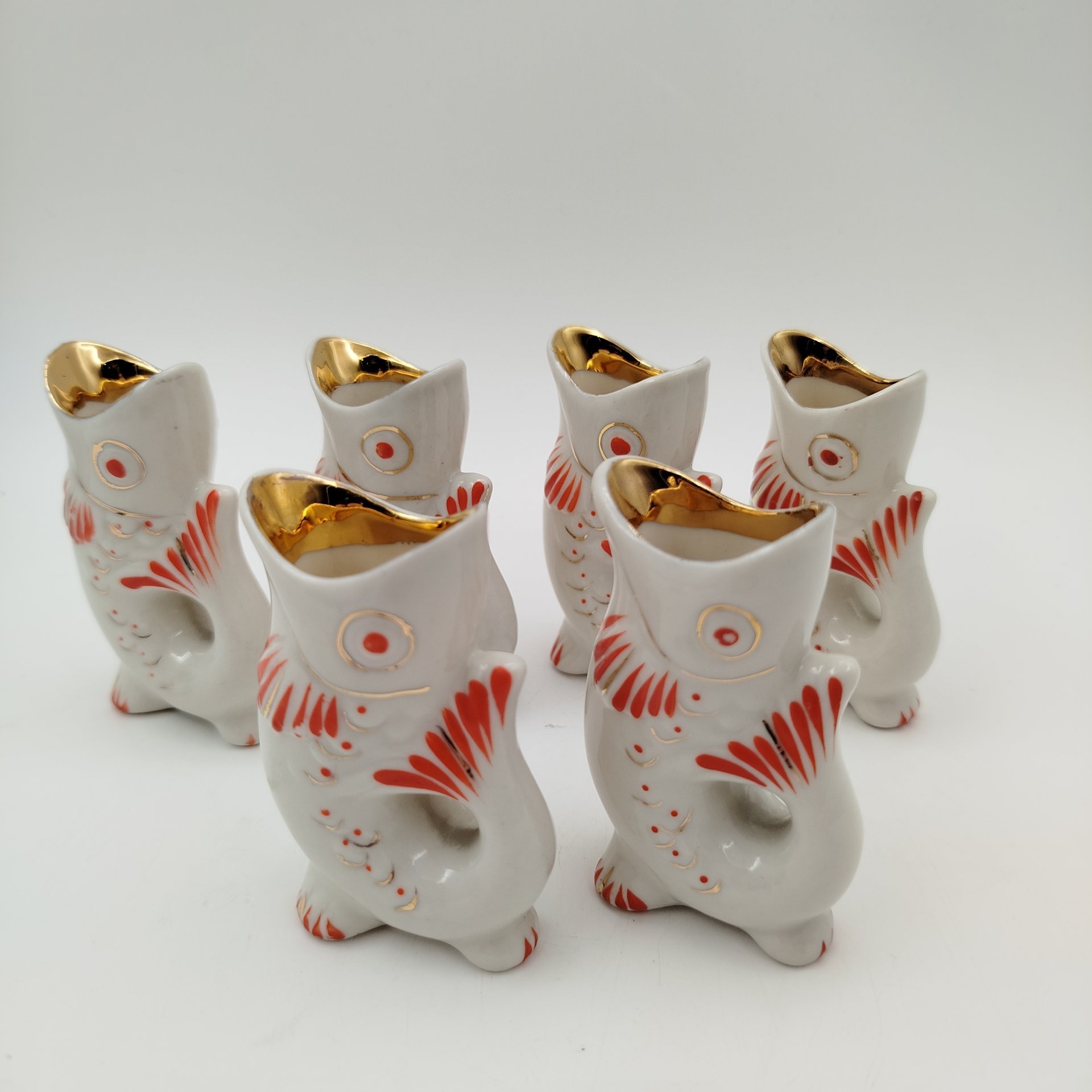 Набор для крепких напитков "Рыба" (штоф и 6 стопок), автор М.Д.Барамидзе, фарфор, роспись, золочение, Полонский завод художественной керамики (Полонное ЗХК), СССР, 1973-1991 гг.