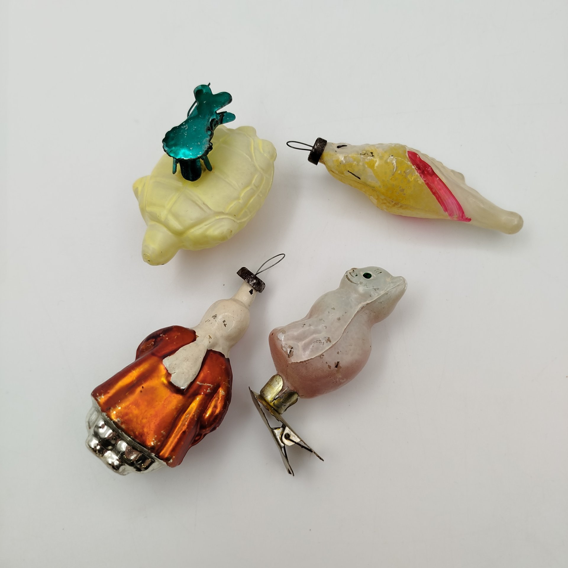 Елочные игрушки в подборе: "Попугай", "Черепаха", "Муренка", "Ребенок с погремушкой", стекло, роспись, металл, Завод стеклянных ёлочных украшений и оптических изделий, г. Москва, СССР, 1950-1980 гг.