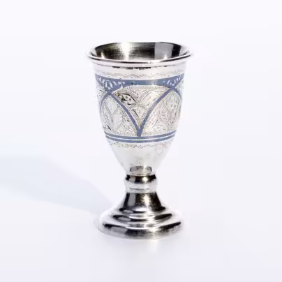 Рюмка с растительным декором, серебро 875 пр., чернь, золочение, Россия, 1995-2010 гг.