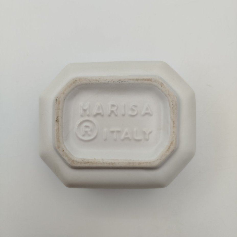 Шкатулка, украшенная белыми цветами, "Marisa"