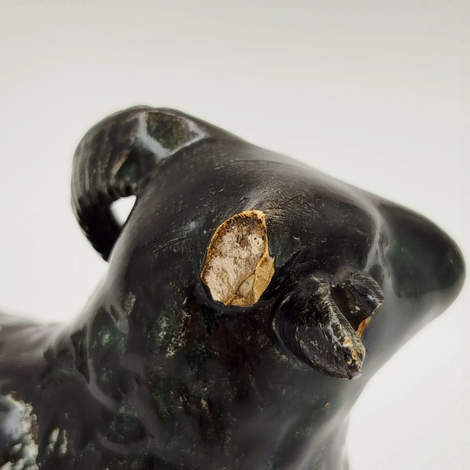 Маслёнка "Баран", фаянс, роспись, Товарищество М.С. Кузнецова, Российская империя, 1890-1917 гг.