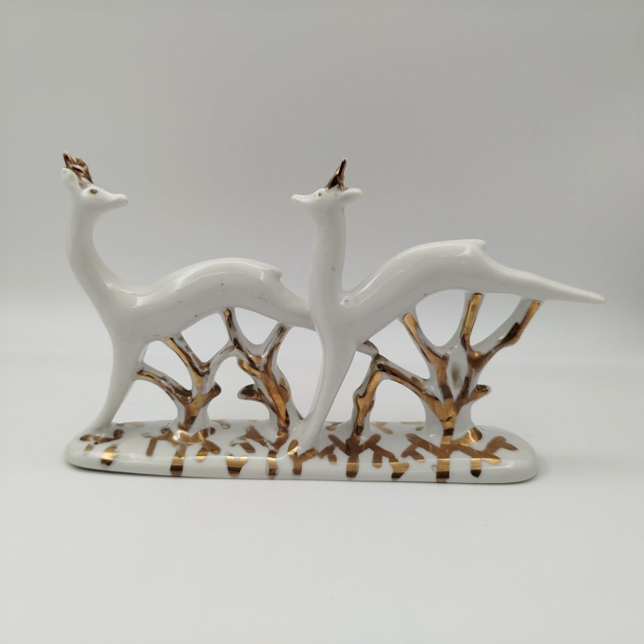 Статуэтка "Бегущие олени", автор С.И. Вайнштейн-Машурина, фарфор, золочение, Дмитровский фарфоровый завод (ДФЗ Вербилки), СССР, 1954-1965 гг.