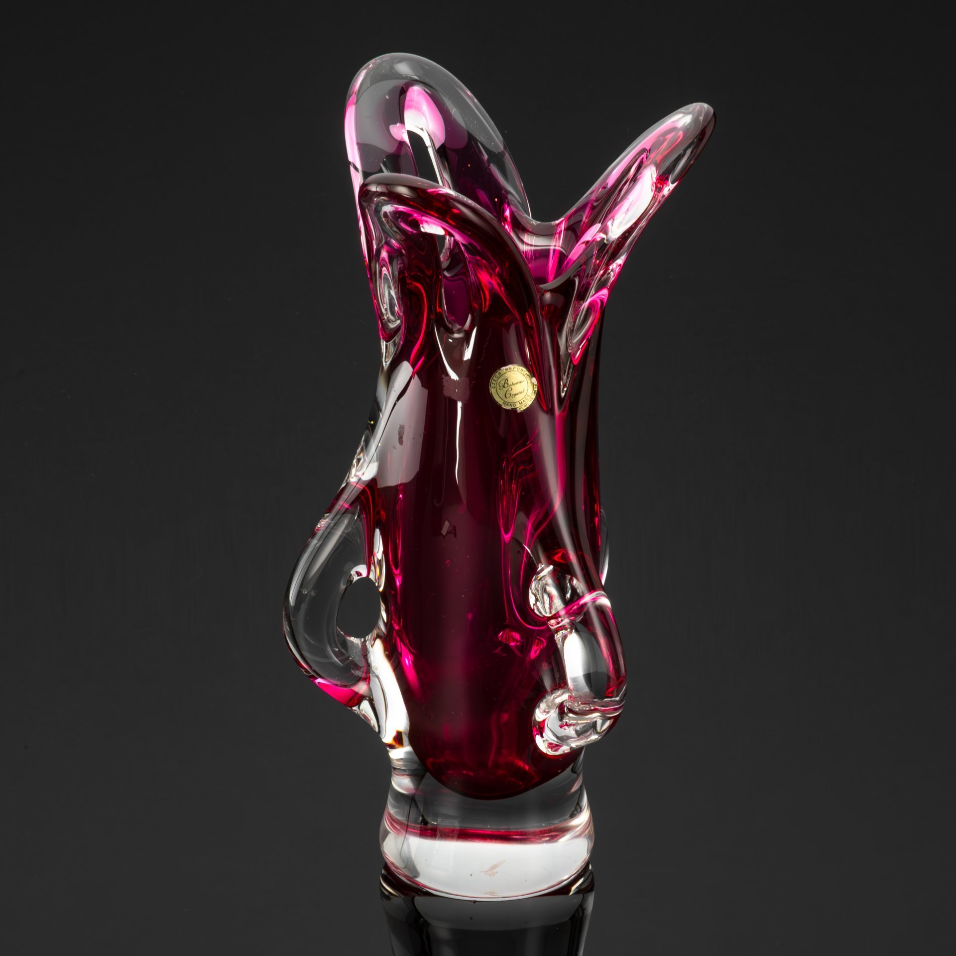 Ваза для цветов розового оттенка фигурной формы, коллекция "Рубин", стекло, гутная техника, Egermann, Чехия, 1993-2010 гг.