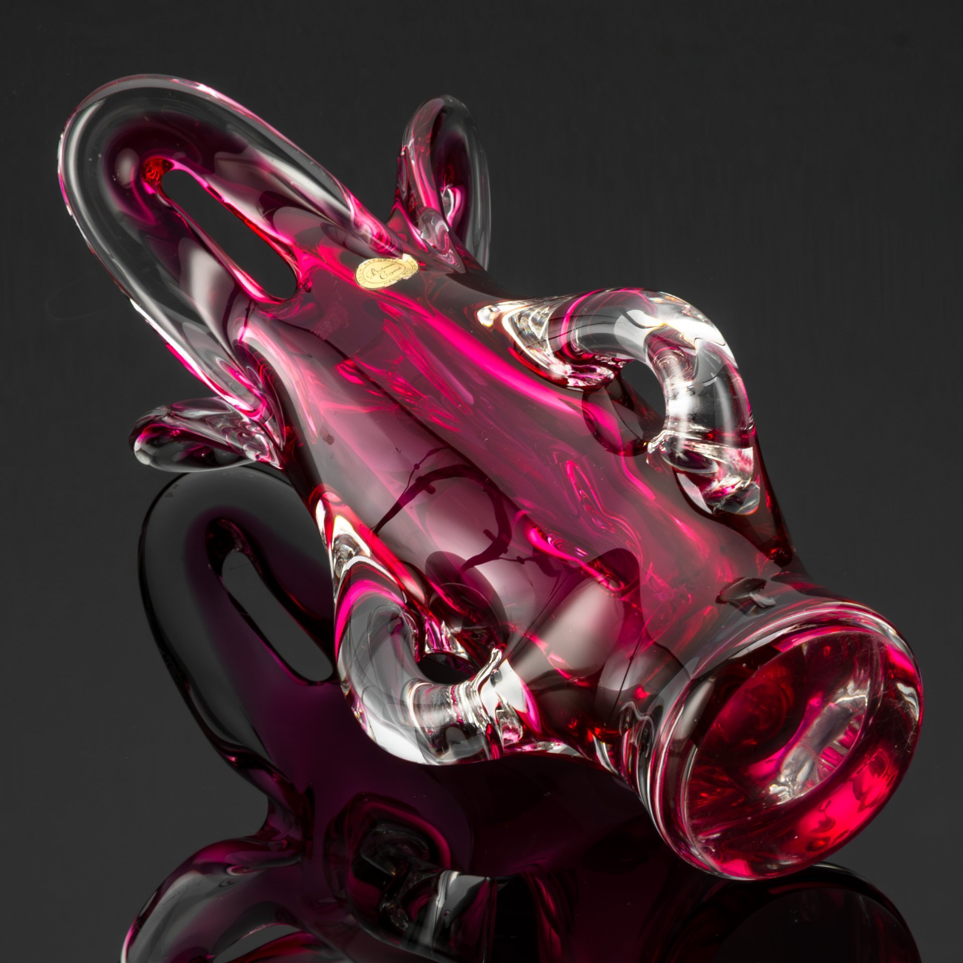 Ваза для цветов розового оттенка фигурной формы, коллекция "Рубин", стекло, гутная техника, Egermann, Чехия, 1993-2010 гг.