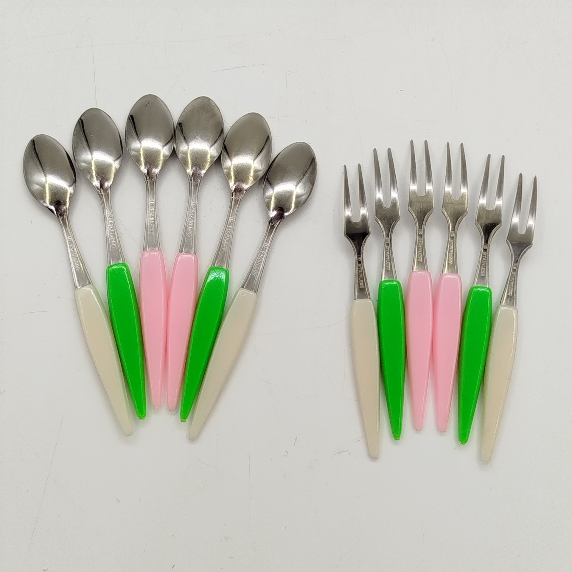 Набор десертных приборов (вилки и ложки, 12 шт.) на 6 персон, в коробке