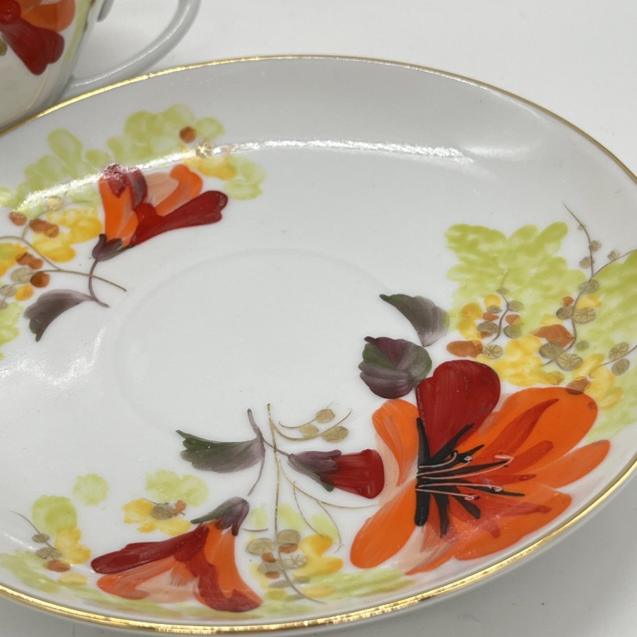 Чайная пара из сервиза "Цветы юга", фарфор, роспись, золочение, Ленинградский фарфоровый завод (ЛФЗ), СССР, 1970-1990 гг.