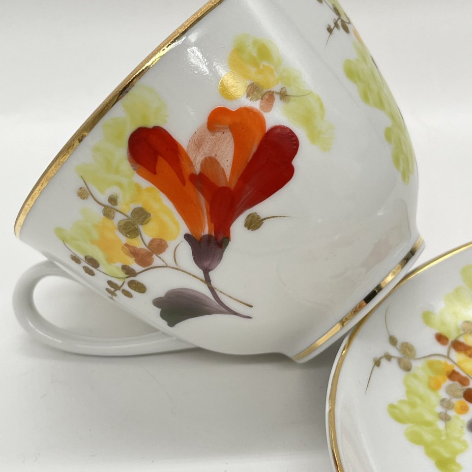 Чайная пара из сервиза "Цветы юга", фарфор, роспись, золочение, Ленинградский фарфоровый завод (ЛФЗ), СССР, 1970-1990 гг.