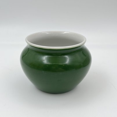 Горшочек зеленого цвета (для сметаны или соли), фарфор, крытье, Дмитровский фарфоровый завод (ДФЗ Вербилки), СССР, 1954-1965 гг.