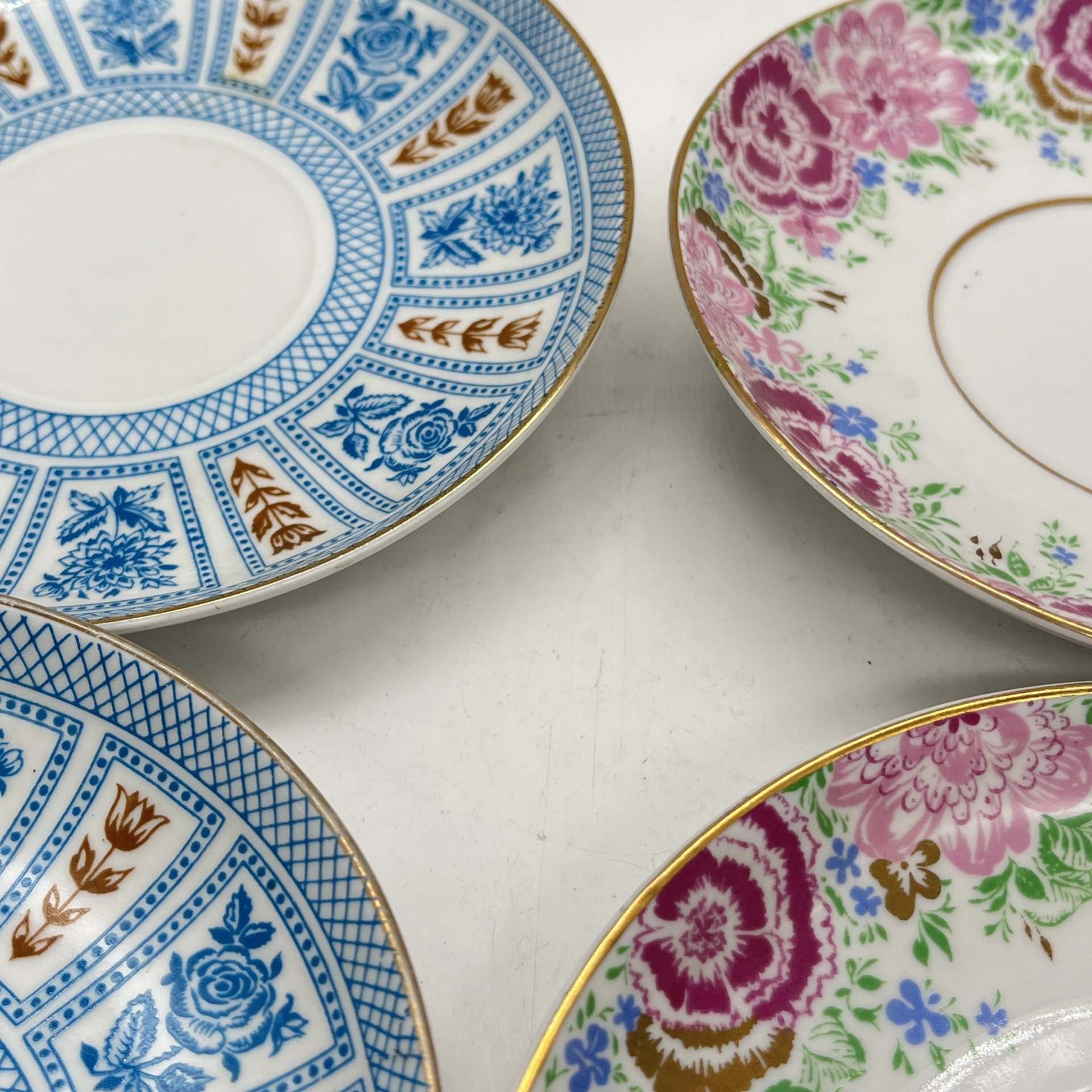 Набор из 4 блюдец разных расцветок с геометрическим и растительным декором (подбор!), фарфор, деколь, золочение, Ленинградский фарфоровый завод (ЛФЗ), СССР, 1960-1990 гг.