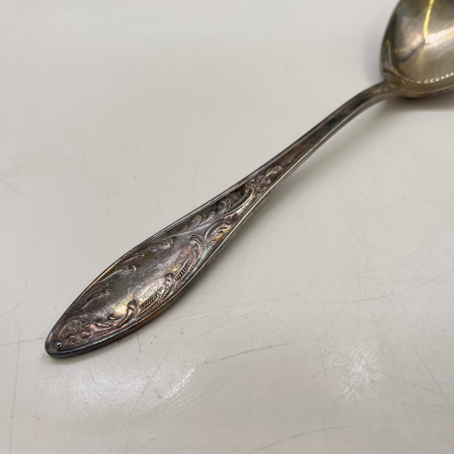 Салатная ложка с растительным декором на ручке, мНЦ (медь-никель-цинк), Кольчугинский завод цветных металлов, СССР, 1960-1980 гг.