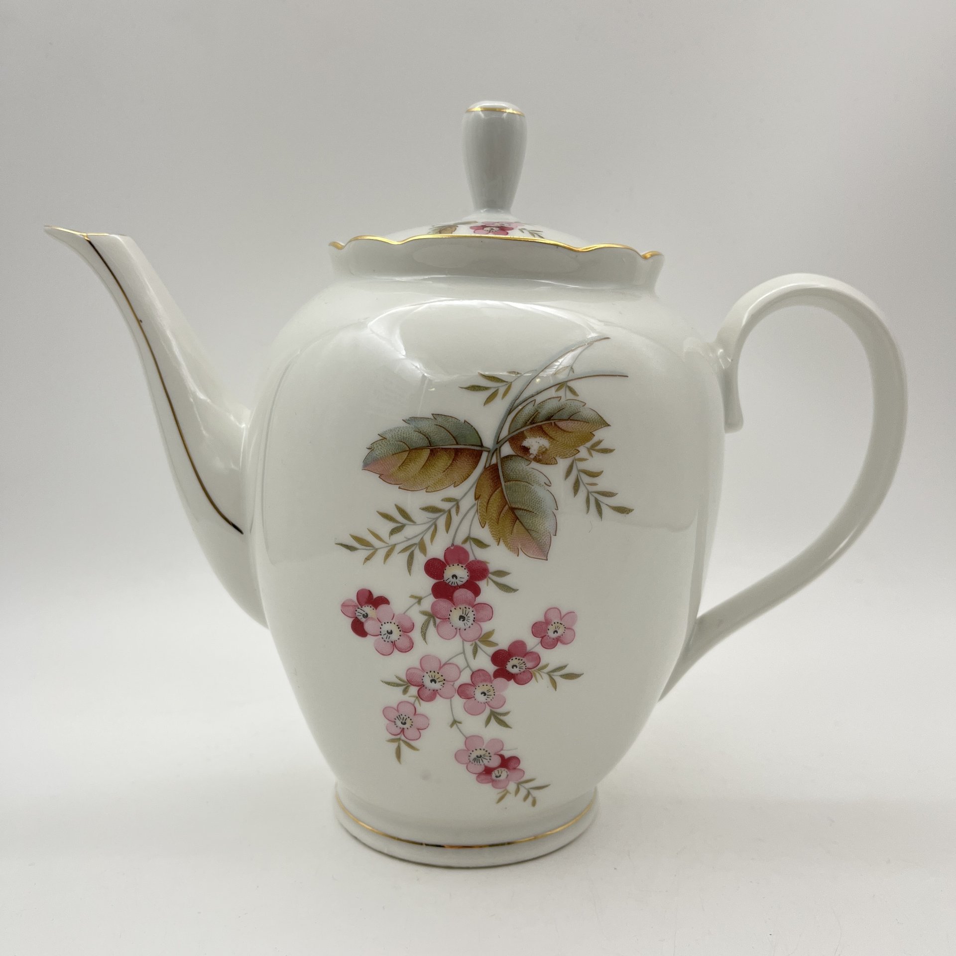 Чайник с нежным цветочным декором, фарфор, деколь, золочение, Kahla-Könitz, Германия, 1954-1962 гг.