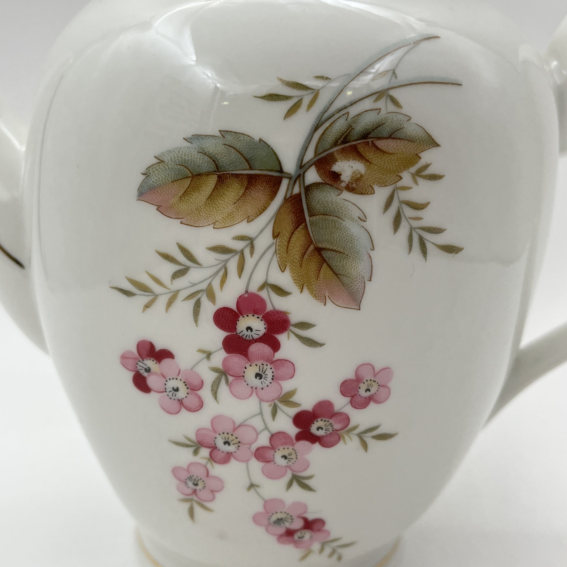 Чайник с нежным цветочным декором, фарфор, деколь, золочение, Kahla-Könitz, Германия, 1954-1962 гг.