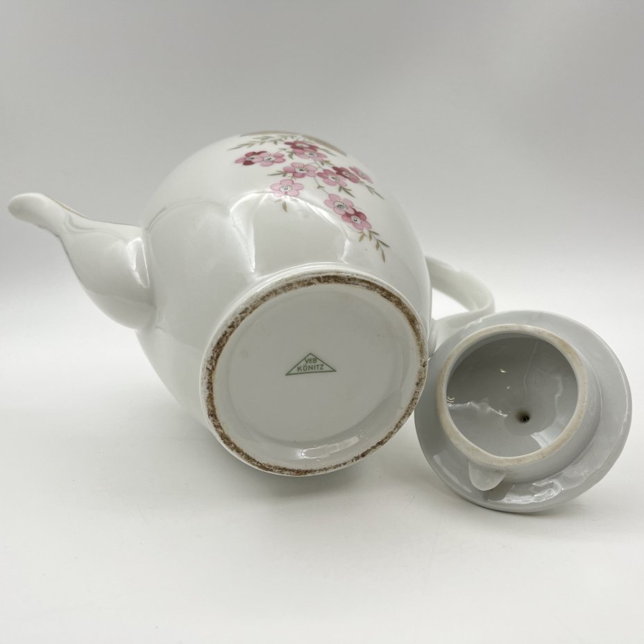 Чайник с нежным цветочным декором, фарфор, деколь, золочение, Kahla-Könitz, Германия, 1954-1962 гг.