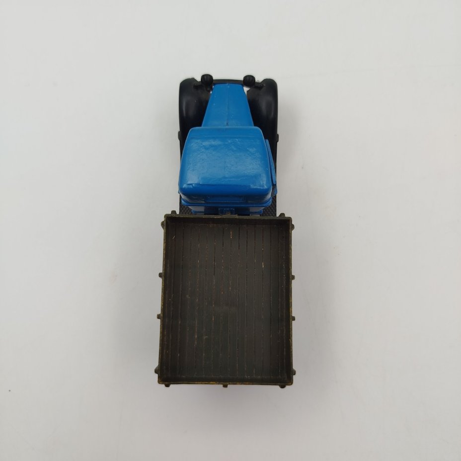 Масштабная модель автомобиля "ГАЗ-АА"