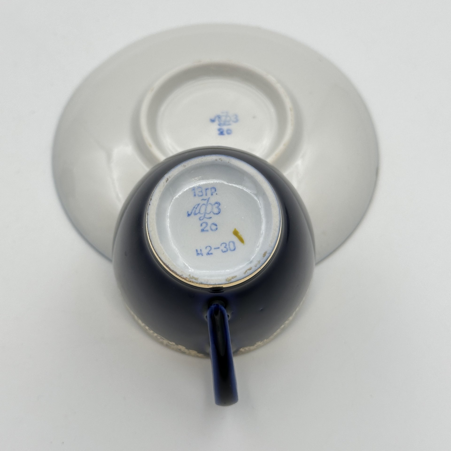 Набор кофейных пар на 4 персоны кобальтового цвета с золотистым узором, Ленинградский фарфоровый завод (ЛФЗ)