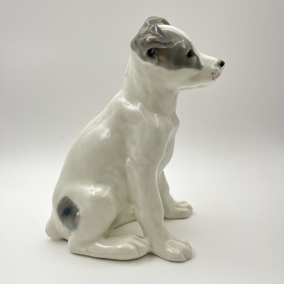 Статуэтка "Собака" (Щенок дога), скульптор Гуревич Е. М., фаянс, роспись, Конаковский фаянсовый завод им. М.И. Калинина (ЗиК Конаково), СССР, 1962-1991 гг.