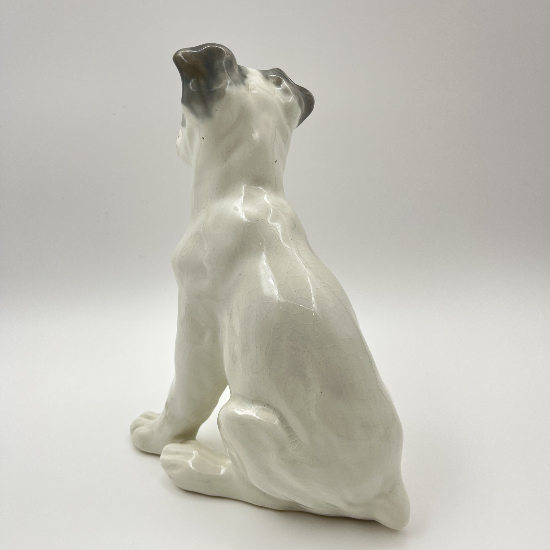 Статуэтка "Собака" (Щенок дога), скульптор Гуревич Е. М., фаянс, роспись, Конаковский фаянсовый завод им. М.И. Калинина (ЗиК Конаково), СССР, 1962-1991 гг.