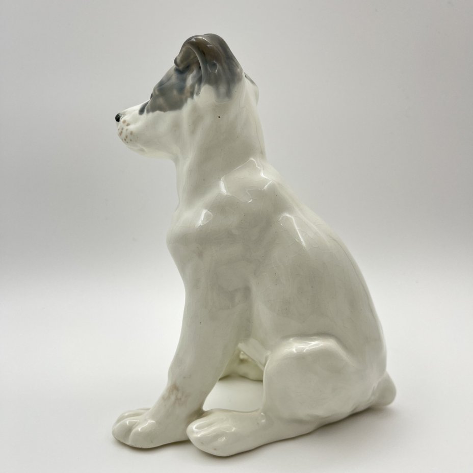 Статуэтка "Собака" (Щенок дога), скульптор Гуревич Е. М., фаянс, роспись, Конаковский фаянсовый завод им. М.И. Калинина (ЗиК Конаково), СССР, 1962-1991 гг.