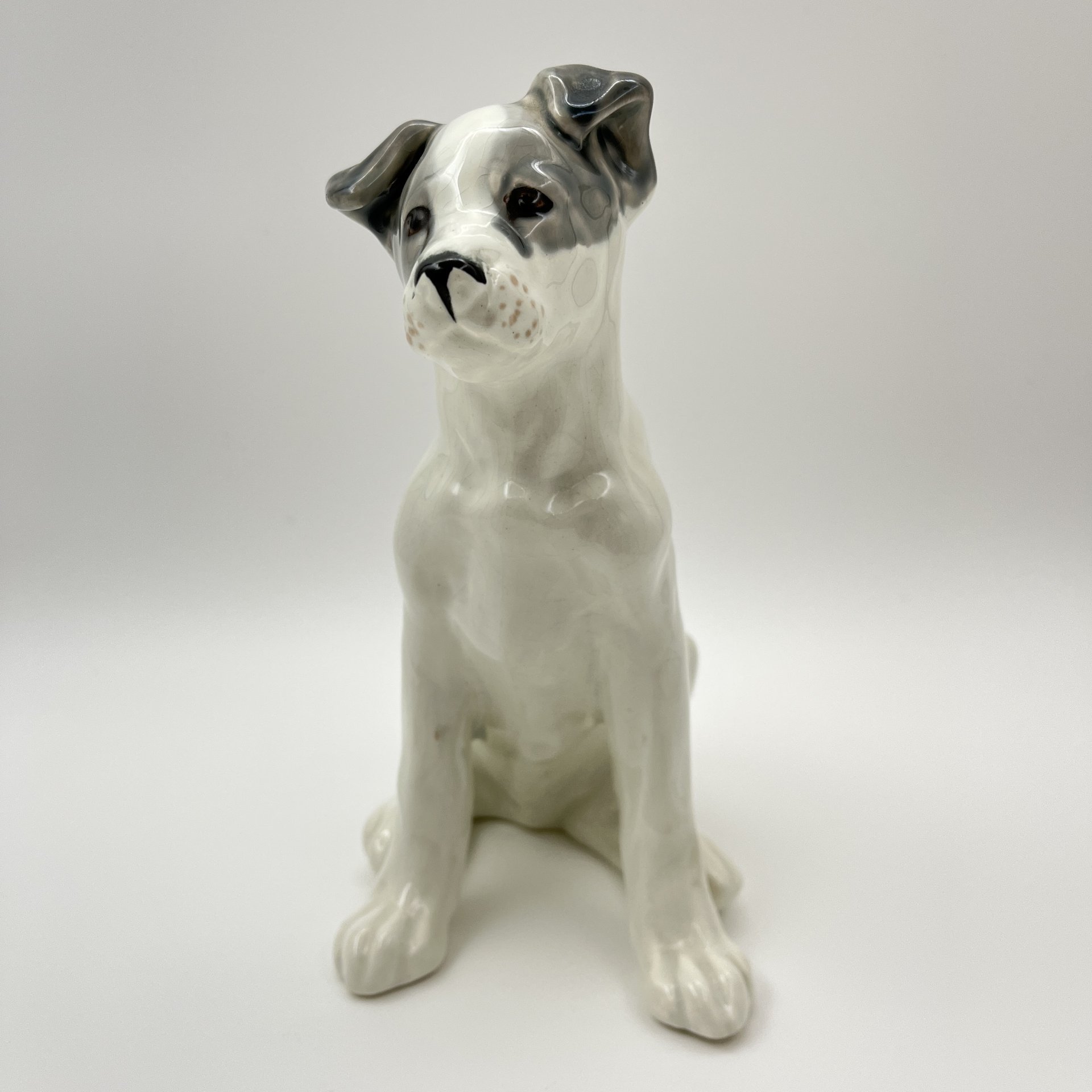 Статуэтка "Собака" (Щенок дога), скульптор Гуревич Е. М., фаянс, роспись, Конаковский фаянсовый завод им. М.И. Калинина (ЗиК Конаково), СССР, 1962-1991 гг.