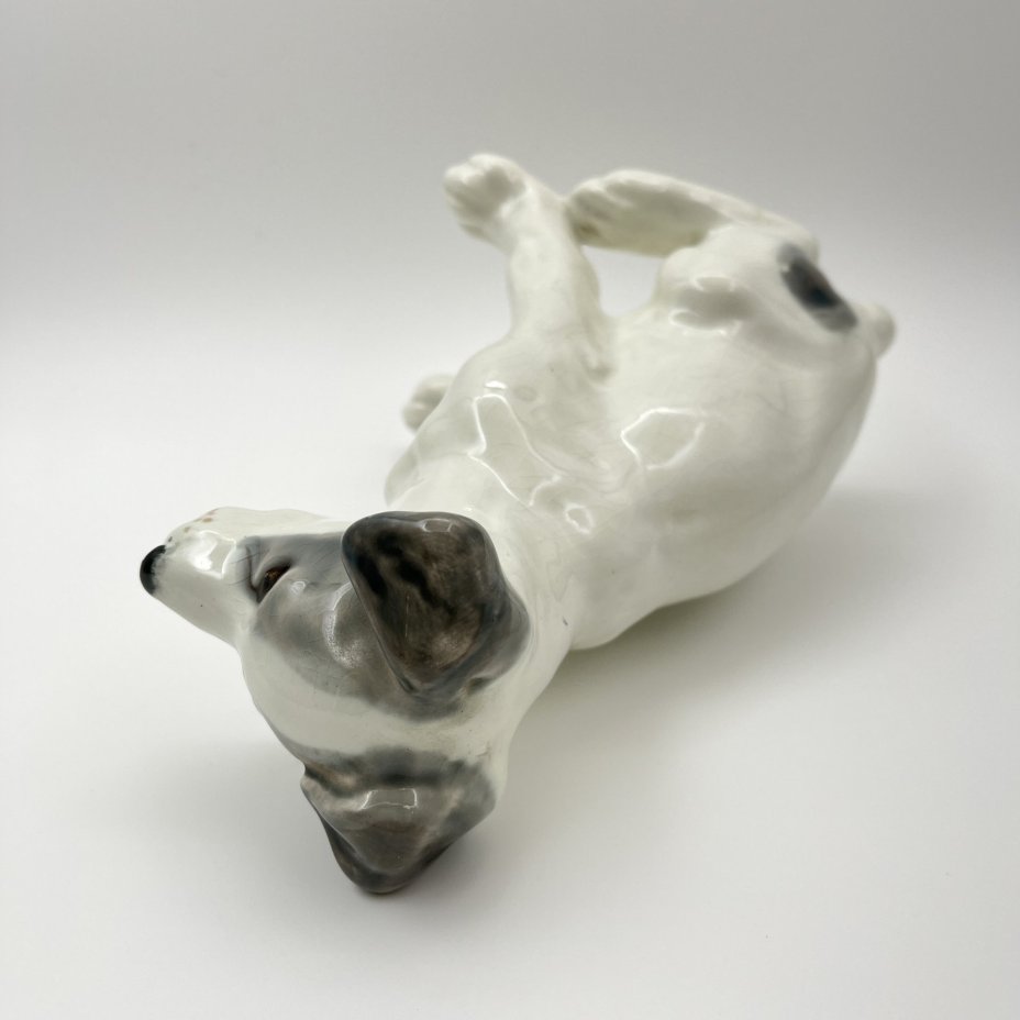 Статуэтка "Собака" (Щенок дога), скульптор Гуревич Е. М., фаянс, роспись, Конаковский фаянсовый завод им. М.И. Калинина (ЗиК Конаково), СССР, 1962-1991 гг.