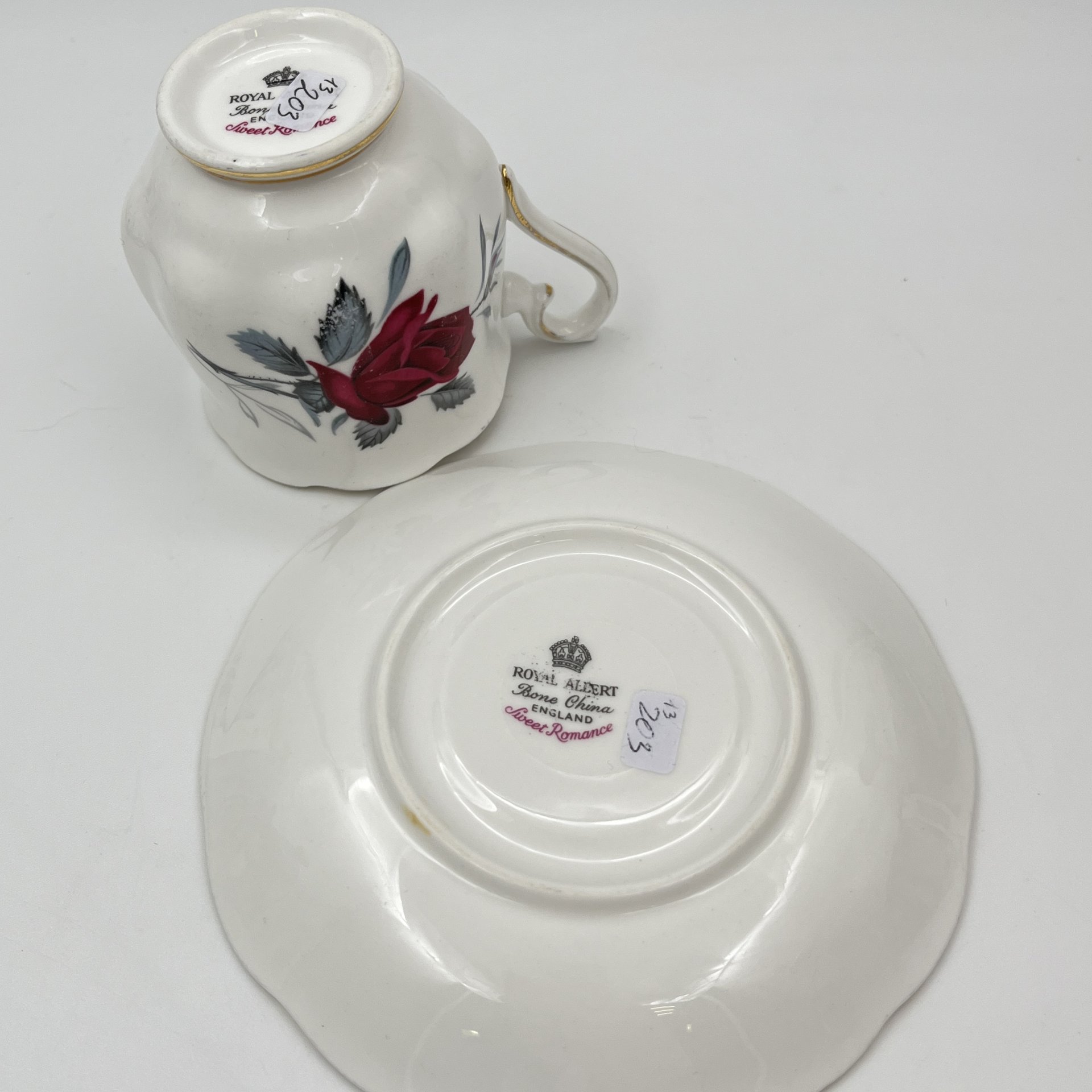 Кофейная пара с ярким цветочным декором  Sweet Romance, Royal Albert