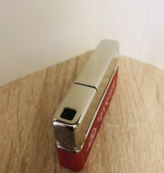 Зажигалка газовая