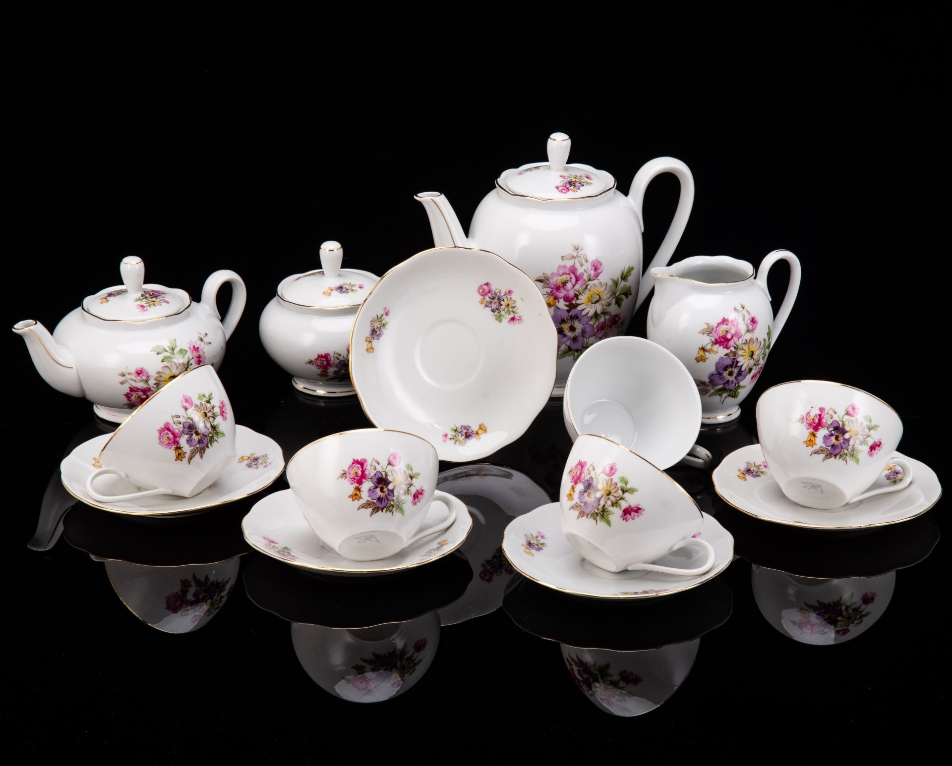 Сервиз чайный с цветочным декором на 5 персон (14 предметов), фарфор, деколь, золочение, Könitz Porzellan, Германия, 1954-1962 гг.