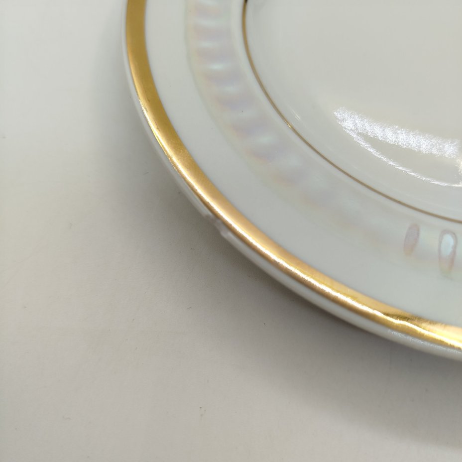 Набор из трех кофейных троек с рельефным декором, фарфор, люстр, золочение, Минский фарфорово-фаянсовый завод, СССР, 1968-1983 гг.