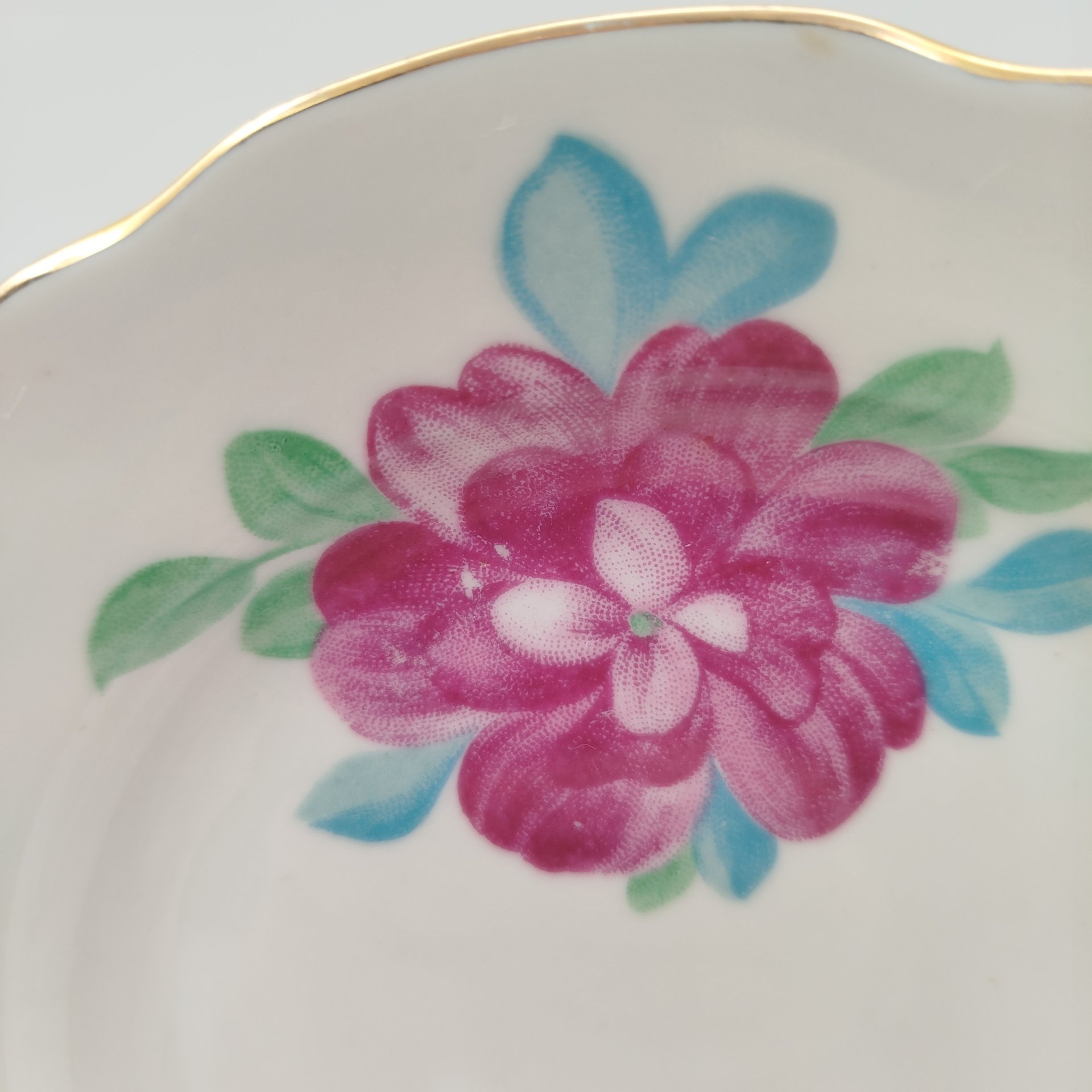 Набор пирожковых (закусочных) тарелок с цветочным декором на 6 персон, фарфор, деколь, золочение, Дулевский фарфоровый завод (Дулёво), СССР, 1968-1991 гг.