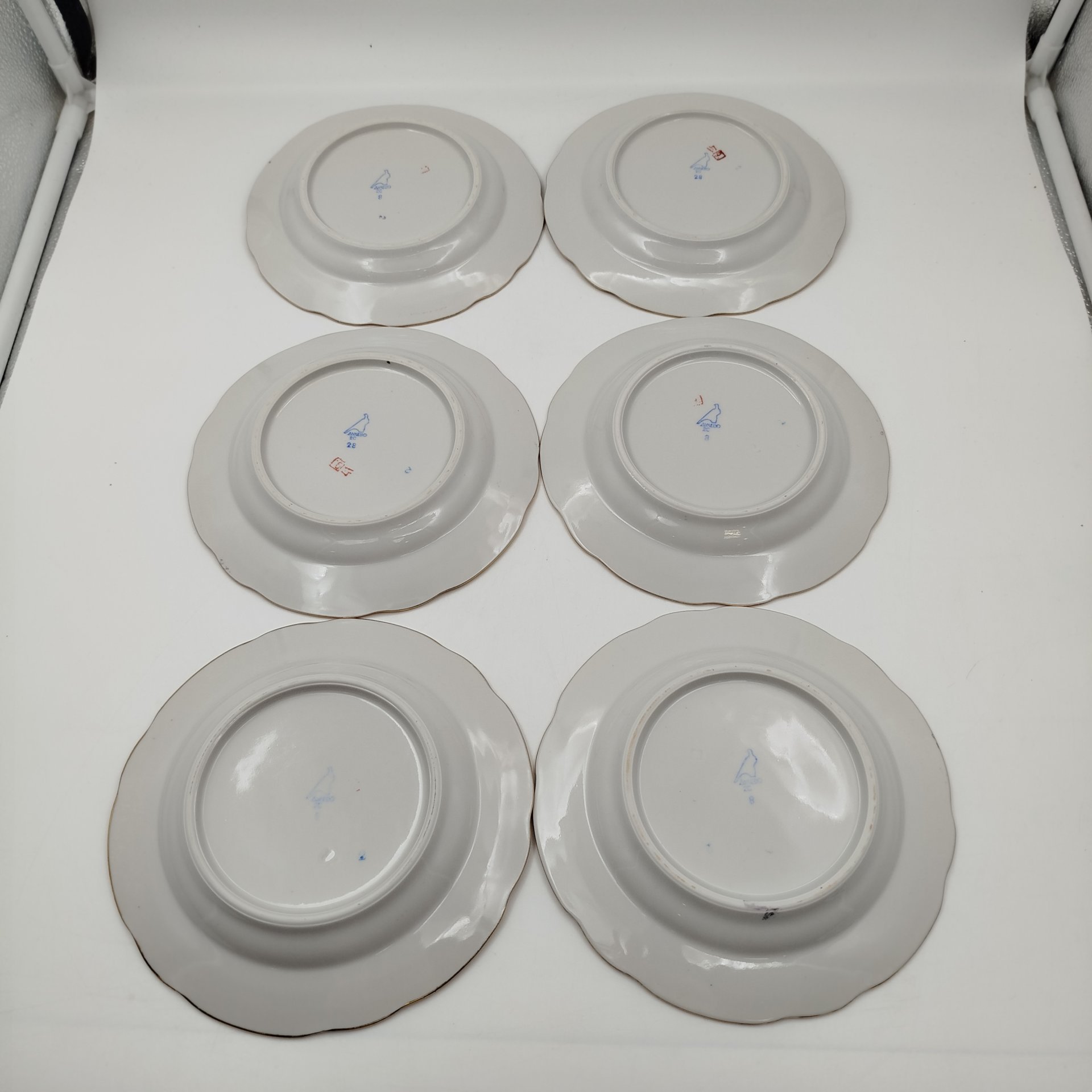 Набор пирожковых (закусочных) тарелок с цветочным декором на 6 персон, фарфор, деколь, золочение, Дулевский фарфоровый завод (Дулёво), СССР, 1968-1991 гг.