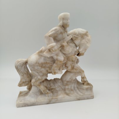Статуэтка из письменного набора "Партизан", ангидрит, СССР, 1950-1970 гг.