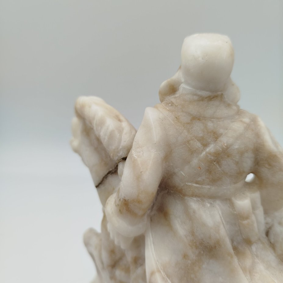 Статуэтка из письменного набора "Партизан", ангидрит