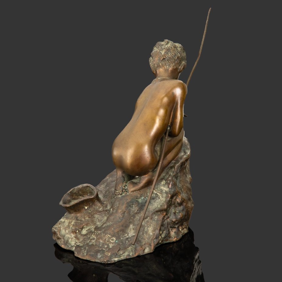Скульптура "Il Pescatoriello Marvasi (Мальчик-рыбак Марваси)", по модели скульптора  Vincenzo Gemito (Винченцо Гемито), бронза, литье, Италия, 1930-1970 гг.
