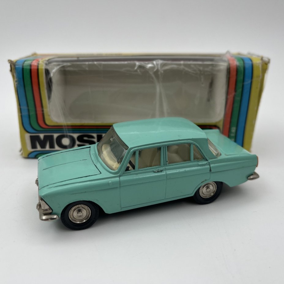Модель автомобиля "Москвич 412" (Модель А2) мятного оттенка в коробке