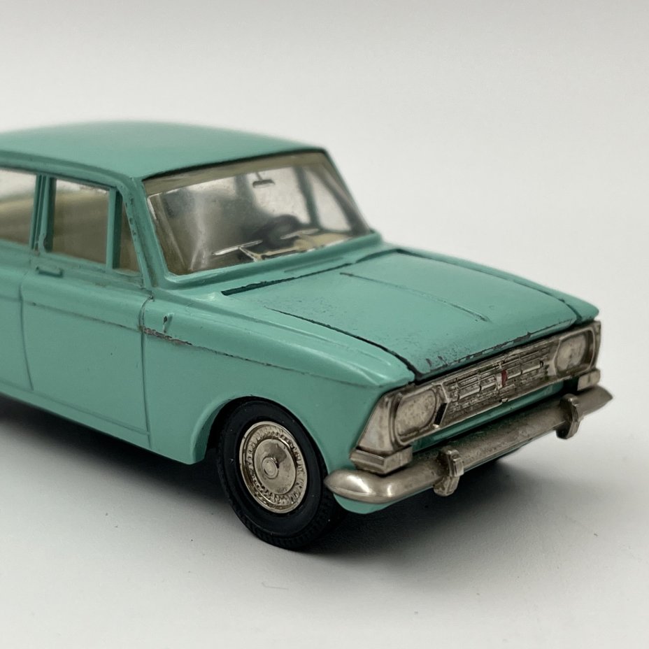 Модель автомобиля "Москвич 412" (Модель А2) мятного оттенка в коробке
