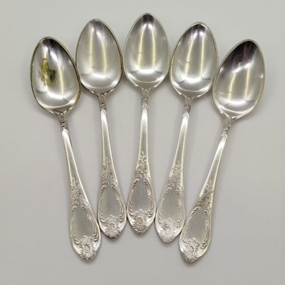 Набор столовых ложек с растительным декором на черенках (5 шт.), мНЦ (медь-никель-цинк), Вольнянский завод столовых приборов им. Шевченко (ЗiШ, ЗиШ), СССР, 1970-1990 гг.