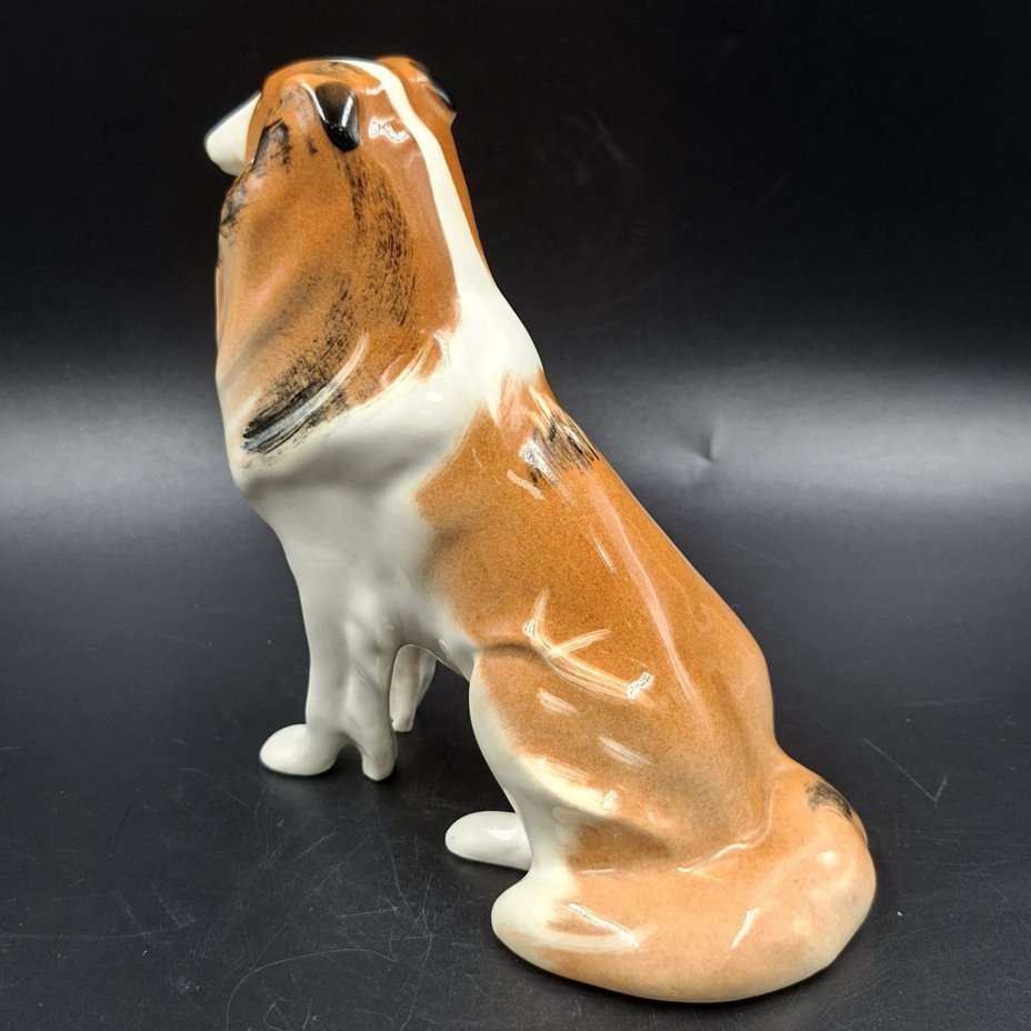 Статуэтка "Колли", скульптор И.И. Ризнич, художник В.М. Жбанов